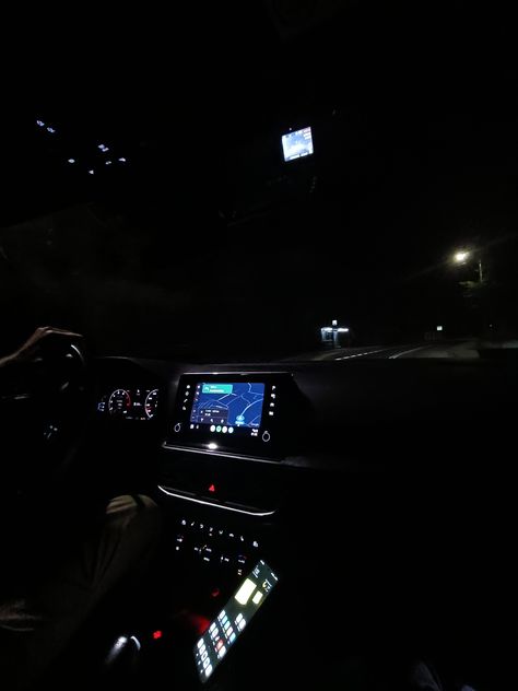 Low Exposure Aesthetic Pictures, Blurry Aesthetic, Pretty Brown Eyes, Low Exposure, Life Dump, Soft Life, Photo Art Gallery, Night Driving, Black N White