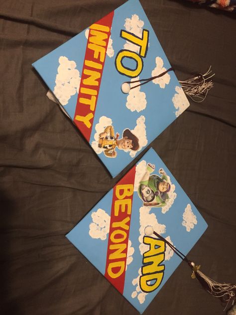 Graduation Cap Designs For Twins, Grad Cap Ideas Best Friends, Twin Graduation Caps, Cap Decoration Graduation 8th Grade, Matching Caps For Graduation, Matching Grad Caps For Best Friends, Graduation Cap Designs Best Friends, Bff Graduation Caps, Duo Graduation Cap