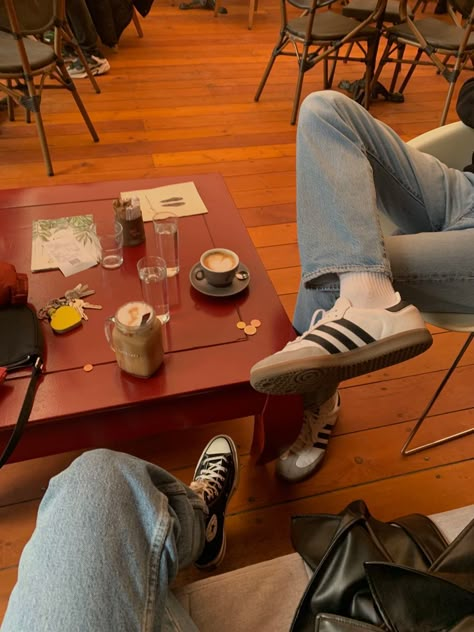 Getting Coffee With Friends Aesthetic, Coffee Runs Aesthetic, Coffee Shop Friends Aesthetic, Friends Coffee Aesthetic, Coffee Friends Aesthetic, Coffee Shop With Friends, Coffee Shop Date Aesthetic, Cafe With Friends Aesthetic, Coffee Shop Photoshoot Ideas