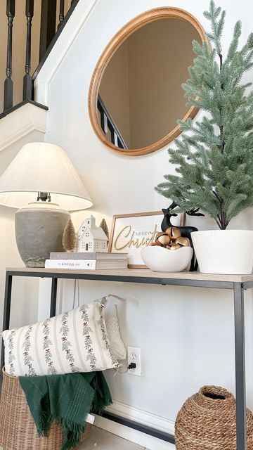 Black Console Table Christmas Decor, Small Hallway Christmas Decor, Christmas Decor Entryway Table, Tv Table Christmas Decor, Entry Table Decor Christmas, Console Table Christmas Decor Ideas, Sideboard Christmas Decor, Christmas Entry Table Decor, Entry Christmas Decor