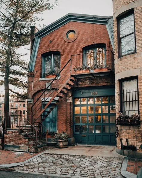 This storybook brick house : CozyPlaces Old Bricks, House Goals, Brick House, Design Case, House Inspiration, My Dream Home, Future House, Design Interior, Cozy House