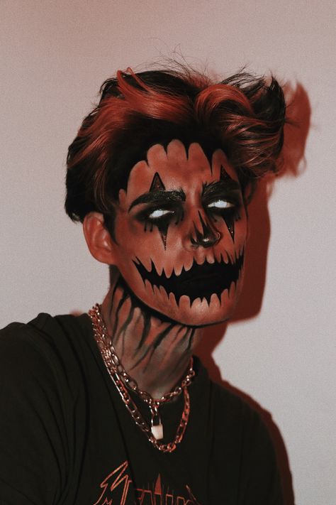 Men’s Scary Clown Makeup, Halloween Make Up For Guys, Cool Halloween Makeup For Guys, Mens Scary Halloween Makeup, Skeleton Makeup Guy Easy, Men Scary Makeup, Clown Makeup Ideas Men, Men Pumpkin Makeup, Skeleton Face Makeup Man