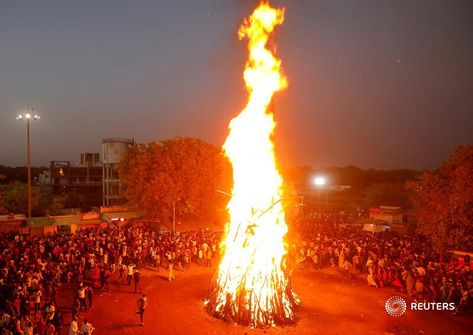 Reuters Pictures on Twitter: "Hindu devotees walk around a bonfire during a ritual known as 'Holika Dahan,' part of Holi celebrations, in Ahmedabad, India. More images of the colors of Holi: https://t.co/D4mVuZyy3y 📷 Amit Dave https://t.co/k3JLum1dxo" / Twitter Holika Dahan Pictures, Holika Dahan, Career Lifestyle, Holi Celebration, Business Career, Media Platform, Ahmedabad, Digital Media, Ritual