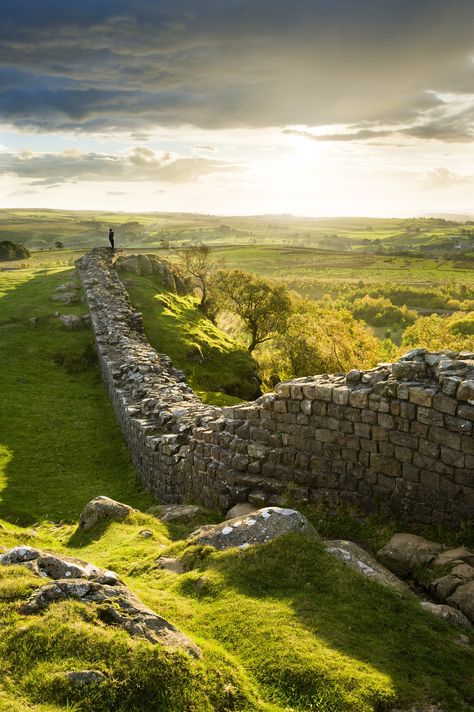 Named in honour of the emperor who ordered it built, Hadrian's Wall was one of Rome's greatest engineering projects. This enormous 73-mile-long... Northumberland National Park, Hadrian’s Wall, Hadrian's Wall, Warwick Castle, Hadrians Wall, York Minster, Walking Holiday, Westminster Abbey, Stonehenge