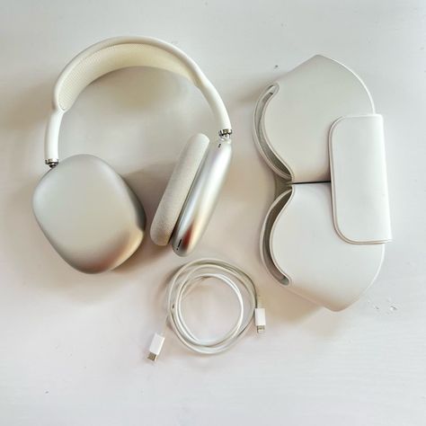 Apple AirPods Max Music Essentials, Apple Headphones, Apple Watch Fashion, Apple Headphone, White Apple, Headphones Wireless, Apple Air, Airpods Max, Basketball Wallpaper