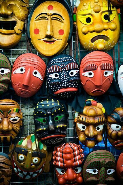 Korean Mask, Afrikaanse Kunst, Korea Travel, Masks Art, Korean Art, African Masks, Korean Traditional, Seoul Korea, Get Creative