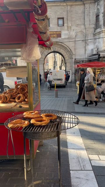 Turkish Street Food, The Ottoman Empire, Turkey Travel, Ottoman Empire, Molasses, Street Food, The History, Dough, Dates