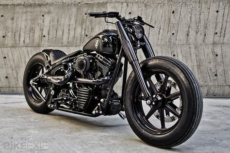 “Shadow Rocket” Harley-Davidson FLSTF Softail Fat Boy 2002 by Rough Craft Hd Fatboy, Motor Harley Davidson, Мотоциклы Harley Davidson, Roland Sands Design, Harley Fatboy, Мотоциклы Cafe Racers, Bike Exif, Custom Choppers, Fat Boy