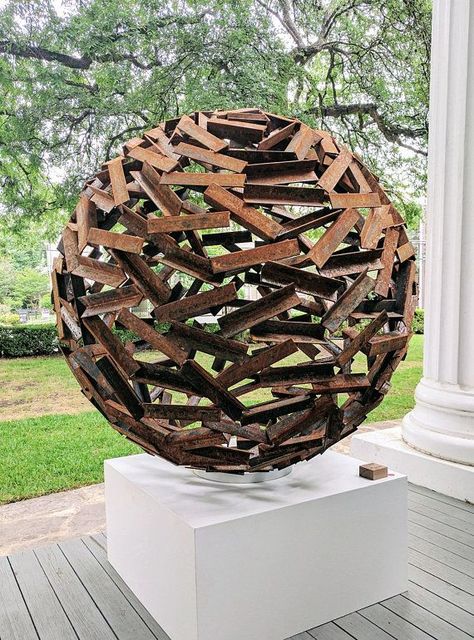 Sphere Sculpture, Rusted Steel, Metal Sculptures Garden, Angle Iron, Yard Sculptures, Sculpture Modern, Welding Art Projects, Metal Tree Wall Art, Metal Yard Art