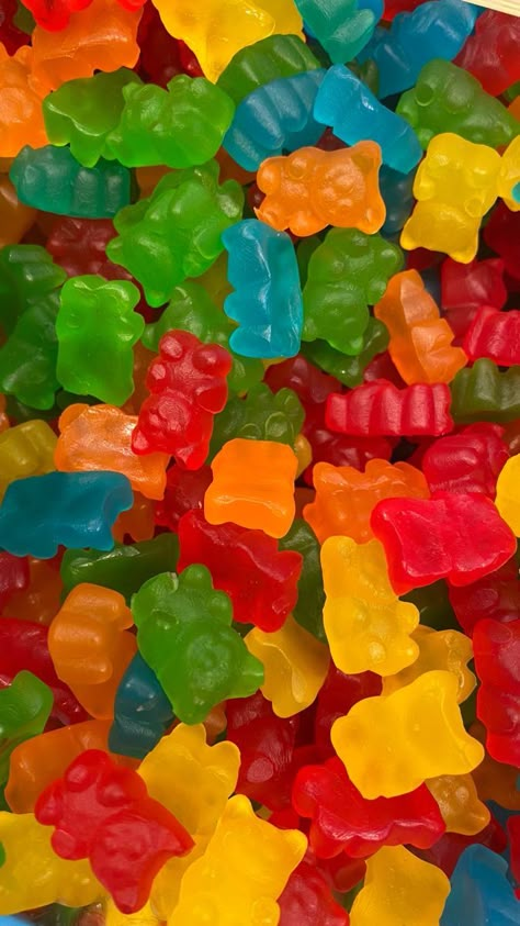 Food Texture, Food Backgrounds, Food Wallpaper, Foto Tips, Colorful Candy, Gummy Bears, Gummy Candy, Cute Food, Aesthetic Food