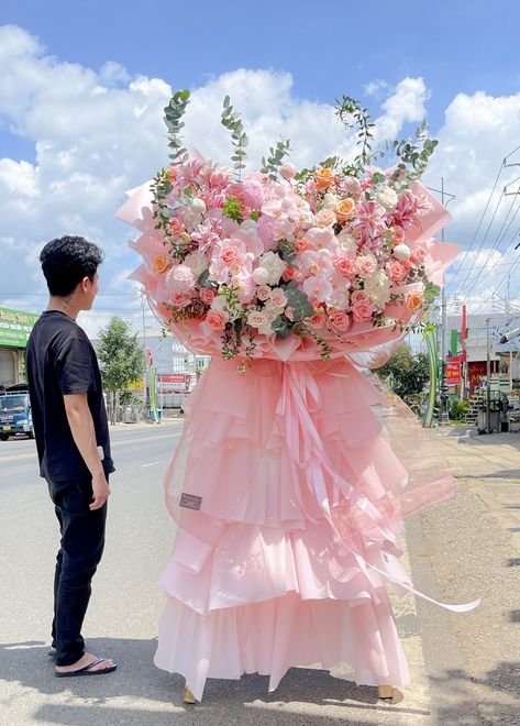 Giant Bouquet, Congratulations Flowers, Bouquet Flower, Bouquet Ideas, Floral Inspiration, Love Flowers, Flower Crafts, Flowers Bouquet, Bouquets