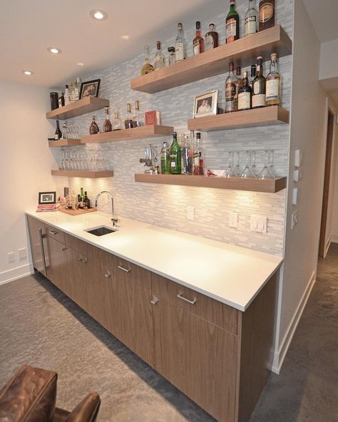 25 Basement Bar Ideas for a Stellar Rec Room Downstairs Basement Bathrooms, Basement Remodel Ideas, Rustic Basement Bar, Basement Wet Bar, Basement Bar Ideas, Home Wet Bar, Bathrooms Ideas, Home Bar Rooms, Modern Basement