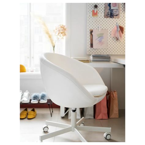 SKRUVSTA Swivel chair, Ysane white - IKEA Ikea Desk Chair, White Desk Chair, Ikea Desk, Desk Inspiration, Ikea Chair, Conference Chairs, Bedroom Chair, Types Of Flooring, Task Chair