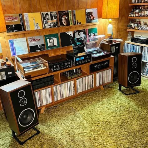 Vinyl Record Furniture, Audiophile Room, Hifi Room, Dj Room, Home Music Rooms, Vinyl Room, Sound Room, Record Room, Music Studio Room