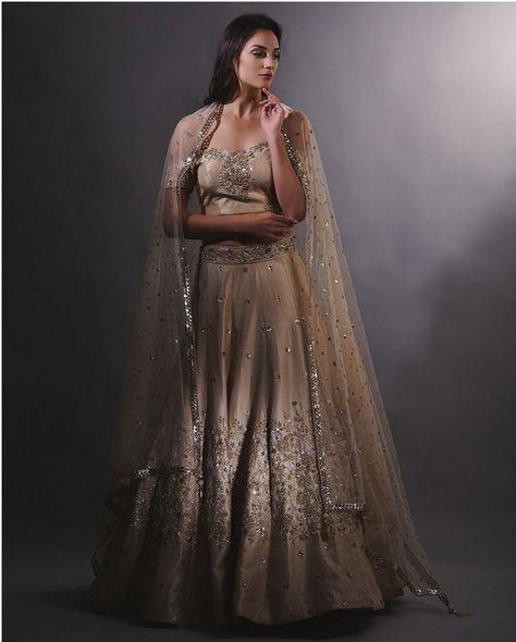 Cape style draping of dupatta for casual functions. #indianwedding #guest #fashion #dupatta #drapes #cape #bridesmaid #lehenga #outfit #indian #Wedding #functions #coctail #sangeet #wedzo Dupatta Draping Style, Brown Wedding Hair, Lehenga Dupatta Draping Style, Outfit Indian Wedding, Dupatta Draping Styles, Lehenga Outfit, Drape Lehenga, Dupatta Draping, Outfit Indian