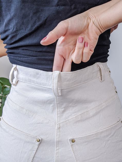 How to fix a gaping waistband (easy way) – MELT. STITCHES Fix Waist On Jeans, How To Bring In Jeans Waist, How To Make Jeans, Sewing Area, Sewing Alterations, Types Of Girls, Diy Clothing, Spandex Shorts, I'm In Love