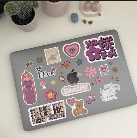 Laptop Case Stickers Aesthetic, Computer Stickers Ideas, Macbook Stickers Aesthetic, Macbook Cover Stickers, Macbook Case Stickers, Computer Decor, Macbook Aesthetic, Mac Stickers, Laptop Case Stickers