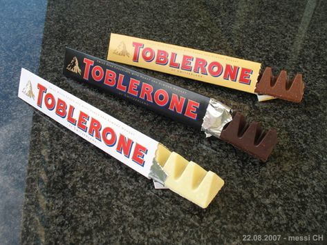 Famous Chocolate Brands, Chocolate Candy Brands, Toblerone Chocolate, Chocolate Pictures, Famous Chocolate, Swiss Chocolate, Chocolate World, Chocolate Company, I Love Chocolate