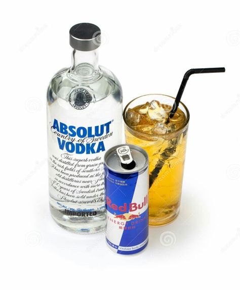 Vodka and Redbull Vodka Redbull Recipe, Vodka Redbull, Vodka Red, Spirit Drink, Vodka Recipes, Absolut Vodka, Heath And Fitness, Mixology, Heart On