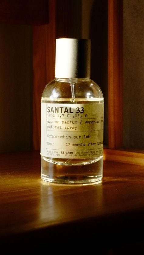 Santal 33 Aesthetic, Perfume Photoshoot, Niche Fragrances, Le Labo Santal 33, Summer Perfumes, Jo Malone Perfume, Mojave Ghost, Summer Perfume, Winter Fragrance