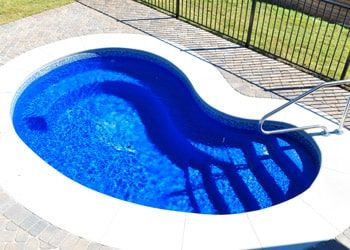 http://www.brpoolsusa.com/pixie-inground-fiberglass-swimming-pool-model/ Small Fiberglass Pools, Swimming Pool Images, Small Inground Pool, Swimming Pool Pond, Pool Inspiration, Pool Stuff, Pools Backyard Inground, Fiberglass Swimming Pools, Small Swimming Pools