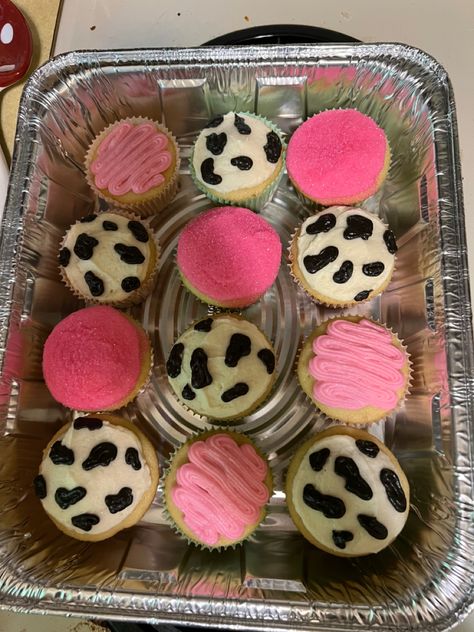 Cow, Birthday, Cupcakes, Pink Pink Cowgirl Party Table, Cow Print And Pink Cake, Pink Cow Cupcakes, Hot Pink Cow Print Birthday Party, Pink Cowgirl Cupcakes, Cow Print Decorations Birthday Parties, Easy Cow Cupcakes, Cow Print Cakes Birthday, Pink Cow Print Party Ideas