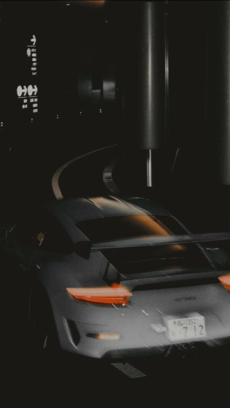 Porsche Garage, Wallpaper Carros, Ilmu Ekonomi, Penanda Buku, Regnul Animal, Black Porsche, Mobil Drift, Jdm Wallpaper, Porsche Gt3