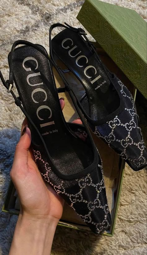 Gucci Slingback, Dhgate Finds, Fashion Dream Job, Heels Aesthetic, Gucci Heels, Fashion Shoes Heels, Classy Shoes, Fancy Shoes, Aesthetic Shoes