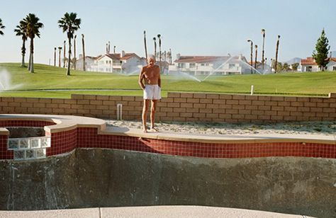 Celebrated photographer Larry Sultan's shots of his parents span a decade Happy Birthday Larry, Larry Sultan, Sultan Pictures, Empty Pool, Berenice Abbott, Contemporary Photography, Home Movies, Art Institute Of Chicago, The New Yorker