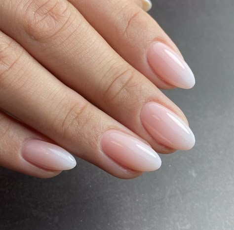 Bridesmaids Nails, Manikur Kuku, Pink Ombre Nails, Subtle Nails, Nagel Inspo, Oval Nails, Cat Kuku, Neutral Nails, Bridal Nails