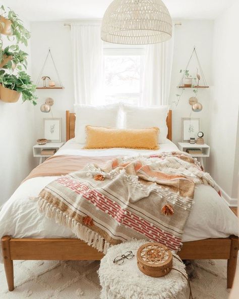 🍮 Teen Boho Bedroom, Bedroom Decor Ideas For Women, Hygge Bedroom, Bedroom Decor For Women, Rustic Bedroom Decor, Teen Room Decor, Cozy Room Decor, Boho Room, Bedroom Decor Ideas