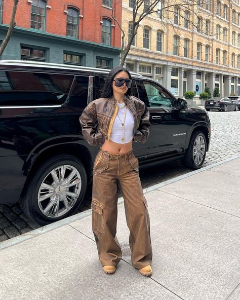 Jenny Lin (@jennylinnnn) • Instagram photos and videos Jenny Lin, 2000 Vibes, Jeans Outfits, Inspo Outfit, April 13, The Time Is Now, Casual Chic Outfit, Chic Outfit, Basic Outfits