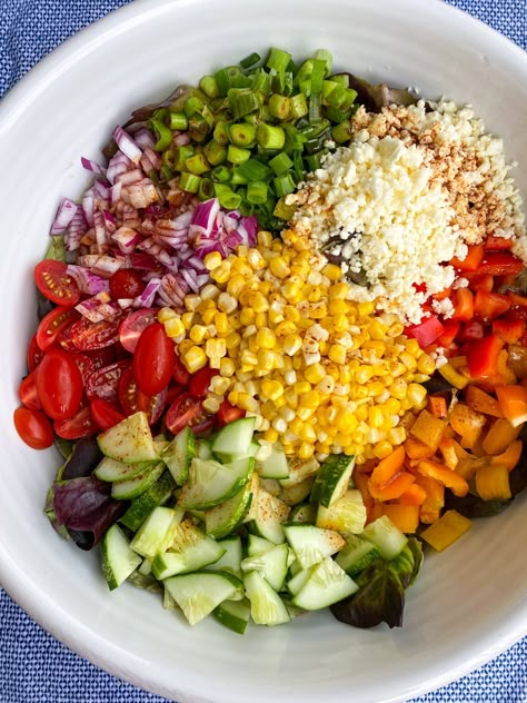 Best Salad To Go With Chili, Salad That Goes With Chili, Salad To Serve With Chili, Salads That Go With Chili, Salad To Go With Chili, Southwest Salad Recipes, Chili Sides, Salad With Chili, Southwest Salad Recipe