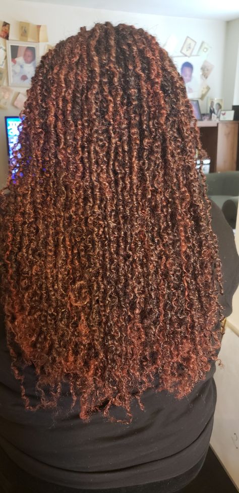 Long Spring twist ❤️Amazon hair color T350 Goddess Spring Twist, Ginger Spring Twists, Blonde Spring Twists, Long Spring Twists, Dark Ginger Hair, Ginger Braids, Twists Hairstyles, Braiding Hairstyles, Spring Twist Hair