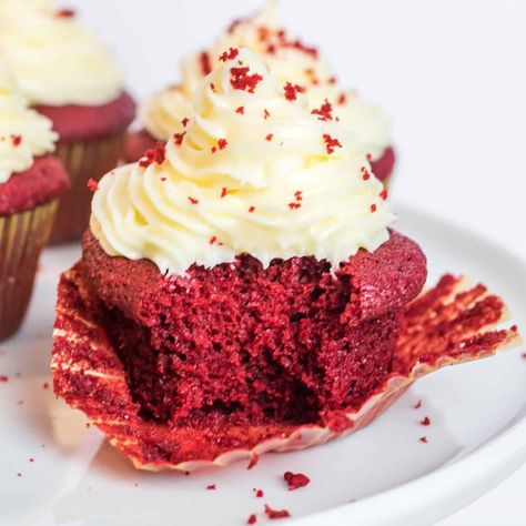 Best Red Velvet Cupcake Recipe, Moist Red Velvet Cupcakes, Cupcakes From Scratch, Red Velvet Cupcakes Recipe, Red Velvet Flavor, Cream Cheese Frosting Easy, Moist Cupcakes, Red Velvet Cupcake, Red Velvet Cake Recipe