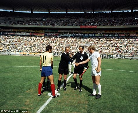 A piece of football history:: England captain Bobby Moore - wearing the shirt that has gone up for auction - shakes hands with the match officials before kick-off in the 1970 World Cup match against Romania in Mexico Pele Soccer, England Vs Germany, World Cup Mexico, Football Heritage, 1970 World Cup, Mexico World Cup, England World Cup, Brazil Team, Bobby Moore