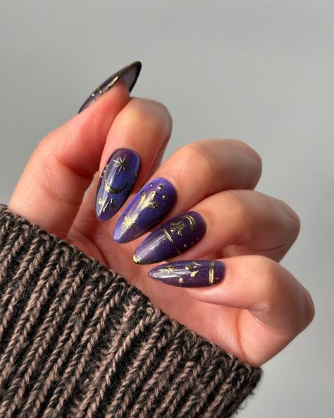 🌙 Witchy Gold Chrome Nail Art ✨ Products used: @zillabeau @fgelusa @from_the_nail_korea Deep Sea @sweetienailsupply @moregelofficial Multi Liner @nailbayo gold chrome @yogo.mayo_usa glass top gel • use code: COLORNOOK to save on your purchase @sweetienailsupply & @zillabeau • use code: THECOLORNOOK to save on your purchase @nominal #Sweetienailsupply #zillabeu #nailartist #gelnails #fgel #nailart #gelnailart #goldchromenails #witchynails #cateye #chromeisolation witchy gold chrome ... Gold Purple Nails, Gold Chrome Nail Art, Purple Gold Nails, Purple And Gold Nails, Nail Korea, Gold Chrome Nails, Cartoon Nails, Witchy Nails, Chrome Nail Art