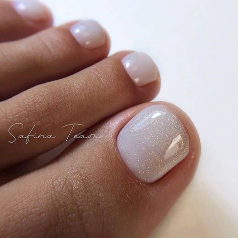 Beige Nail, Pedicure Designs Toenails, Pedicure Colors, Gel Toe Nails, Toe Nail Color, Pretty Toe Nails, Summer Toe Nails, Toe Nail Designs, Neutral Nails