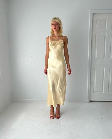 The perfect butter yellow silk slip dress is now available on the site! #horizonsvintage #vintageslip #silkslip #slipdress #vintageslipdress Gold Slip Dress, Store Aesthetic, Style Moodboard, Vintage Slip Dress, Yellow Silk, Vintage Slips, Butter Yellow, Silk Slip Dress, July 17