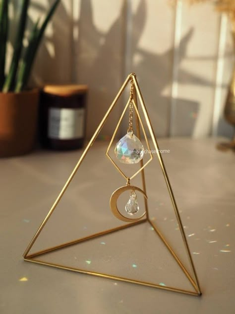 Mira&moon Triangle Suncatcher Desk Decor Prism Rainbow - Etsy Australia Prism Rainbow, Light Diffuser, Rainbow Prism, Rainbow Light, Crystal Suncatchers, Prisms, Cute Room Decor, Moon Pendant, Sun Catcher