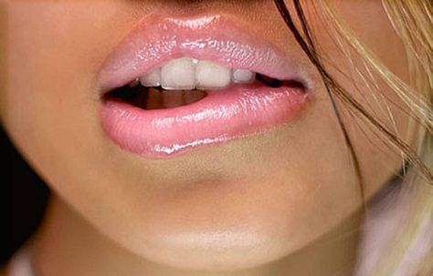 10 Jaw-dropping Sexual Anomalies - Gallery Teeth Whitening Diy, Diy Teething, Smink Inspiration, Hot Lips, Hair And Beauty, Long Blonde, Beautiful Lips, White Teeth, Long Blonde Hair