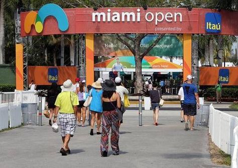 5 new things at the Miami Open Tennis Miami Open Tennis, Crandon Park, Miami Open, Mother Daughter Trip, Tennis Center, Tennis Tournament, Key Biscayne, Tennis Tournaments, Food Fashion