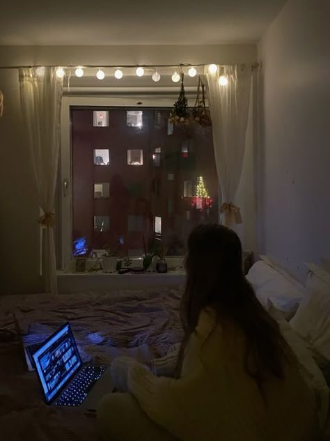 Romanticizing Life, Downtown Girl, Bedroom Inspo, Dream Room, The Window, My Vibe, My Room, Room Inspo, Room Inspiration