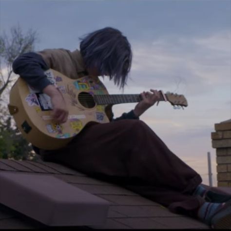 Acoustic Guitar, Roof, Guitar, Hair