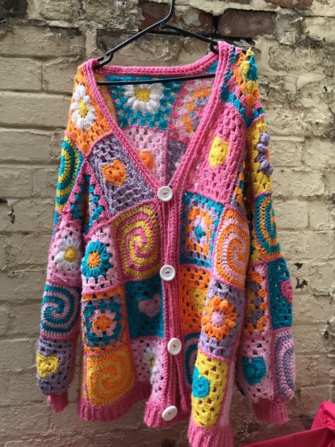 Funky Crochet Cardigan, Unique Crochet Cardigan, Funky Crochet Patterns, Patchwork Crochet Cardigan, Crochet Patchwork Cardigan, Bulky Yarn Crochet, Sweater Quilt, Scrap Crochet, Kawaii Clothes Goth