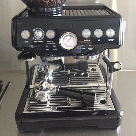 TGIF🙌🏻A much needed coffee in our Breville Barista Express☕️☕ #thatsbetta #homestyle #breville #coffee #coffeeathome #homemade #homeappliance #appliances #tgif Modern Coffee Table Decor, Coffee Table Plants, Coin Café, Coffee Obsession, Coffee Corner, Aesthetic Coffee, Coffee Love, Decorating Coffee Tables, Modern Coffee Tables