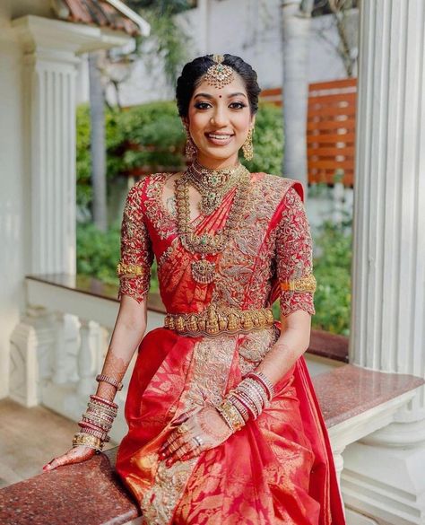 Telugu Bridal Saree, Bridal Jwelery, Prewedding Poses, Red Saree Wedding, Telugu Bride, South Indian Wedding Hairstyles, South Indian Wedding Saree, South Indian Bride Saree, Traditional Accessories