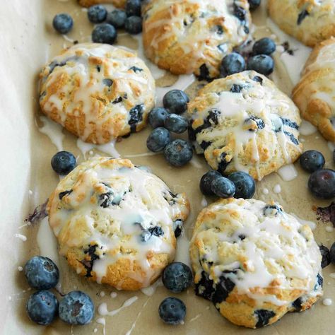 Blueberry Biscuits are quick and easy to make! You just need a handful of baking staples and a few minutes of your time to make a batch of the very best sweet, buttery, and soft biscuits with the perfect amount of fresh blueberries. Blueberry Biscuits Recipe, Amish Butter, Blueberry Patch, Cooktop Cove, Blueberry Biscuits, Baking Breads, Lemon Orzo, Breakfast Rolls, Muffin Cupcake