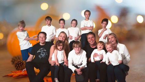 Elon Musk Children: A Closer Look At His 11 Children Elon Musk Old Pics, Elon Musk Wife, Elon Musk Family, Elon Musk Sons, Elon Musk Kids, Elon Musk Children, Neuralink Elon Musk, Doctor Picture, Family Dynamics