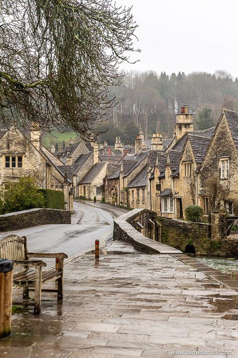 Castle Combe, Cotswolds Castle Combe Village, Travel England Aesthetic, England Cafe Aesthetic, Cotswolds England Aesthetic, Bath England Photography, Aesthetic Places In The World, Brighton England Houses, Bath England Christmas, Bath Somerset Aesthetic